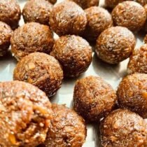 Kobbari Laddoo (Plam Jaggery)